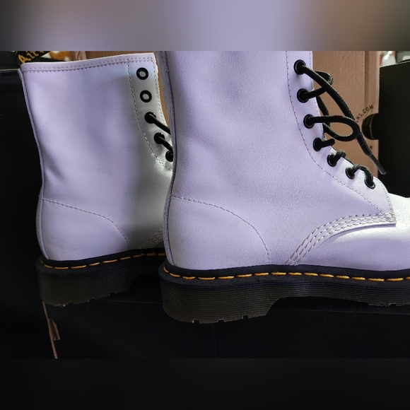 White Doc Martens boot - Picture 4 of 5